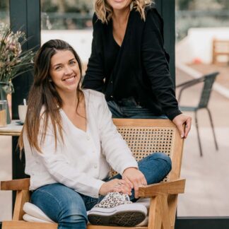 2 x Stillblusen aus Bio-Baumwolle (schwarz & weiß)